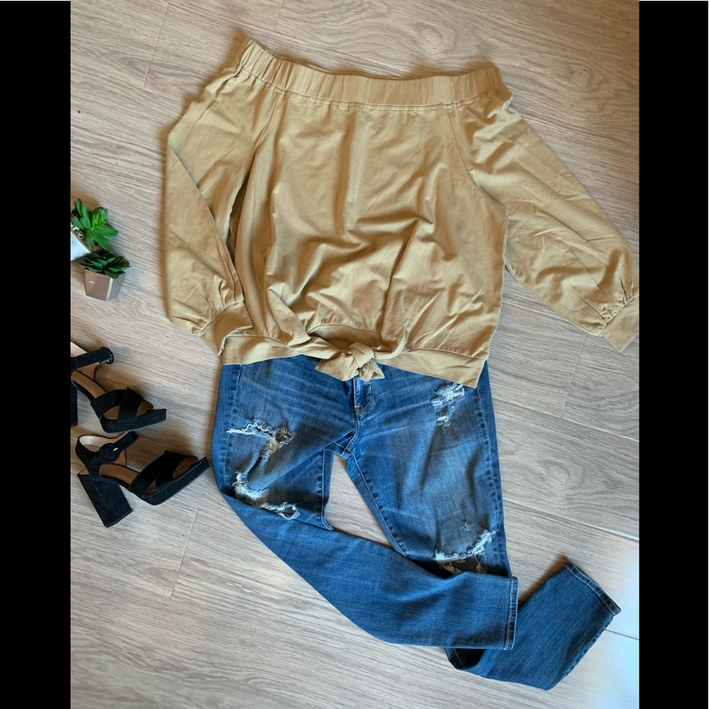*NWOT Off The Shoulder Top